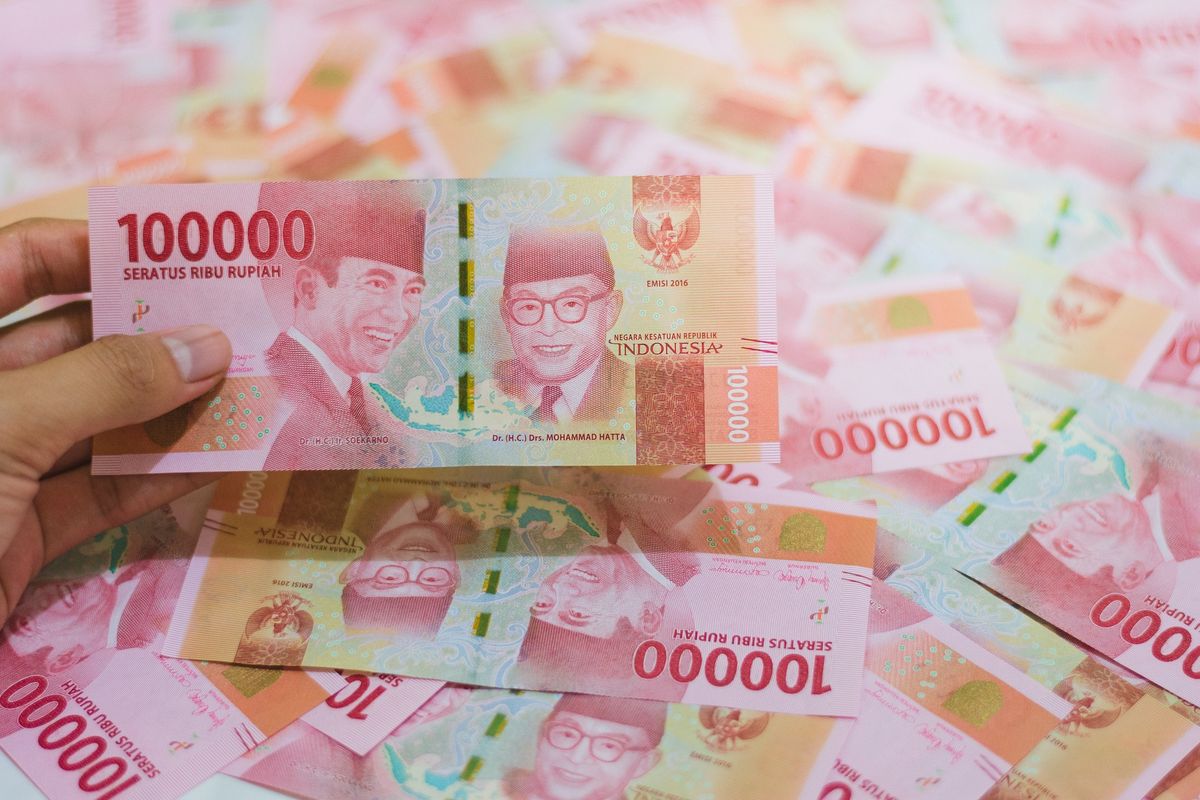 Rupiah Melemah di Atas Rp 16.000 per Dollar AS, Ini Penyebabnya